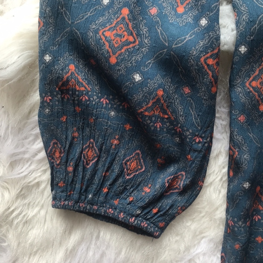 Torrid slate blue & orange long sleeves, cold shoulder top size 1 - Picture 9 of 9